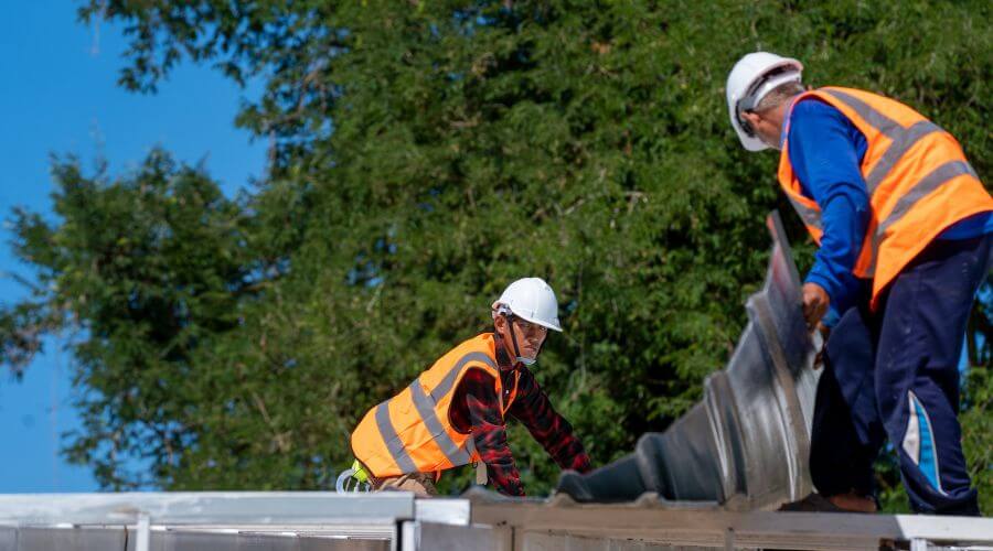 Roof maintenance in Yorktown, IN